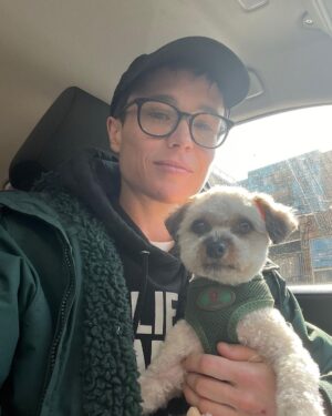 Elliot Page Instagram - Mo (star of Pageboy chapter 26 🐶) and I wanted to pop on and say thank you for all the PAGEBOY love. ❤️ We have felt your support and excitement, and are sending it back to you today. Hard to believe you'll be receiving your copies in just two months...! 📚

link to pre-order in my bio > ElliotPageBook.com