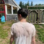 Elliot Page Instagram - 🚿 🥬 ☀️
