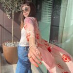 Ellise Chappell Instagram - 🤍 thank you @edited_closet for sending me this beautiful vintage kimono - I’m in love! 🌸🤍