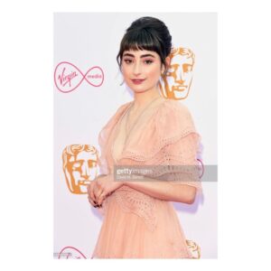 Ellise Chappell Instagram - @bafta & @caratlondon thank you for such a wonderful evening at #baftatv ✨✨✨ Feeling fancy and fairy thanks to the STELLAR @hollyelgeti @davidebarbieri_ & @chachayeomans_makeup 🧚‍♀️✨ wearing @albertaferretti & @caratlondon ♥️