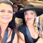 Elsa Pataky Instagram - Friends, horses, music and dancing, the best combo for a fun weekend. Thanks Derby Day for the good times @bulgari