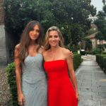 Elsa Pataky Instagram - Noche increíble con unas personas innovadoras admirables que están liderando el camino a la sostenibilidad y el progreso para la salud de nuestro planeta. Gracias Elle por organizar este maravilloso evento y por mi premio. Amazing night with some incredible people who are leading the way with inspiring and innovative ways to help our planet! Big thank you to @elle_spain for my award and this wonderful night xo. #elleecoawards