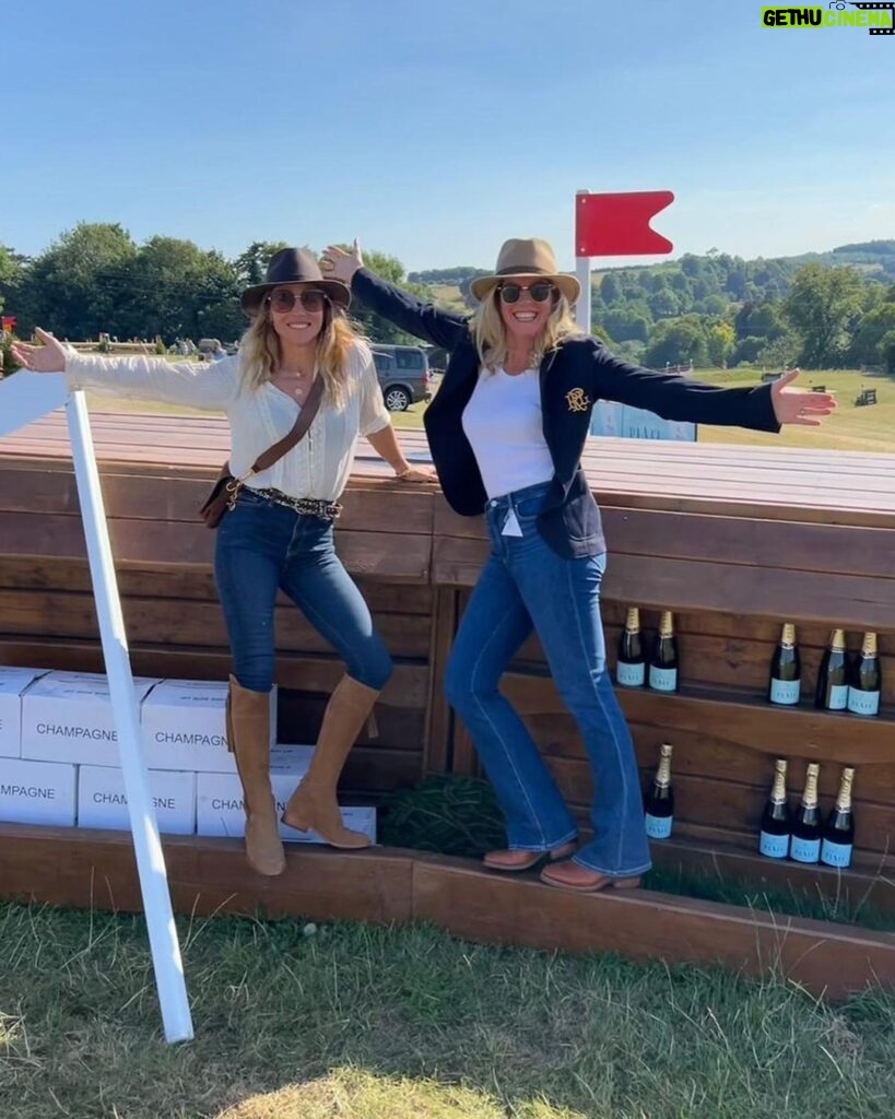 Elsa Pataky Instagram - What a trip! So happy to be part of the @magicmillions family. Was so great to enjoy the magic millions festival of British eventing at Gatcombe Park. Thanks to all. #festivalofbe #gatcombepark 🥰/ vaya viaje. Estoy encantada de formar parte de la familia @magicmillions nos lo pasamos increíble en el festival de magic millions del British eventing en Gatcombe park.