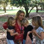 Elsa Pataky Instagram - Happy birthday to my two beautiful boys! I can’t believe you are 8. So many adventures together and so many more to come. You make me a better person every day. 🥰/ felicidades mis peques ! Todavía no me creo que tenéis 8 añitos. Cuantos momentos juntos para recordar y los que nos quedan todavía. Hacéis cada día que sea mejor persona. Os quiero.