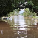 Elsa Pataky Instagram - Northern Rivers and beyond had been hit by the worst floods in history. People have spent hours waiting on rooftops to be rescue. Thanks to all those who are able to help save people and animals stranded by the floodwaters, you are the real hero’s. So amazing to watch how everyone pulls together in a disaster and helps the community. Our hearts go out to those affected by the floods. Stay safe! 🙏🏻