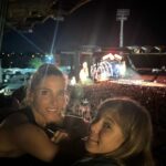 Elsa Pataky Instagram - Girls night to go and see @pink in concert. You are amazing @pink. Thanks for making Molly feel so special on her birthday. / Noche de chicas para ver @pink en concierto. Eres increíble @pink!! gracias por hacer tan especial el cumpleaños de nuestra amiga Molly.