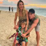 Elsa Pataky Instagram - Fiji family adventures 💛 @tavaruaislandresort @chrishemsworth