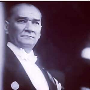 Elvin Aydoğdu Instagram - 30 Ağustos Zafer Bayramımız Kutlu Olsun! #bilim #ve #akıl #ışığında