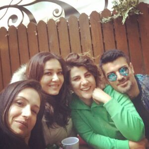 Elvin Aydoğdu Instagram - #friendsandlaughter 😄☕️ #reunion @nurgulyesilcayy @beseyustel @cihannacar