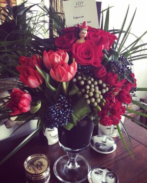 Elvin Aydoğdu Instagram - From my two lovers❤️❤️❤️ #joyflowers_istanbul