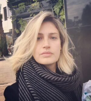 Elvin Aydoğdu Instagram - Şşştttt happy new year folks🍀Mutlu bir sene olsun gençler🍀#happynewyear2019 #nomakeup