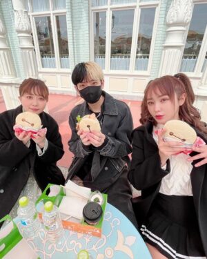 Emi Ōmatsu Instagram - ヒカルさん＆てんちむちゃんとディズニー☺️☺️☺️
最高に楽しかった〜〜〜