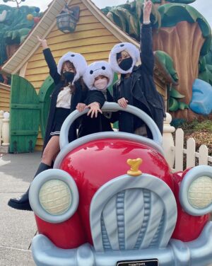 Emi Ōmatsu Instagram - ヒカルさん＆てんちむちゃんとディズニー☺️☺️☺️
最高に楽しかった〜〜〜