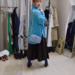 Emi Ōmatsu Instagram - 昨日動画あげたLOOK BOOKの中で 個人的にお気に入りのコーデ、、、🥺🥺 あまり着たことないタイプの色のニットなのでこれ着て外いくときちょっとだけ落ち着かないというかソワソワする、、、 これってあるある？私だけ？