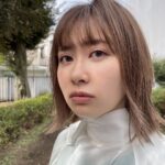 Emi Ōmatsu Instagram - ３月とはいえまだまだ日によって寒い！！！ 昼は春の気候なのに急に夜に冬になったりするしマジ寒暖差エグいのなんとかならないかしら🥺🥺🥺 今年の冬はコロナの影響でどうしても外出が減ったのでモコモコ系のコートほとんど着ずに終わってしまったのが心残り🐩