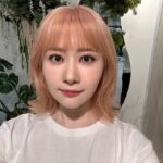 Emi Ōmatsu Instagram - 昨日の韓国美容院での 髪型＆メイクめちゃくちゃ 好評で嬉しかったです…！ すごいですよね…プロの技術… まつ毛１本ずつピンセットで つけてました… 韓国メイクすごい…！