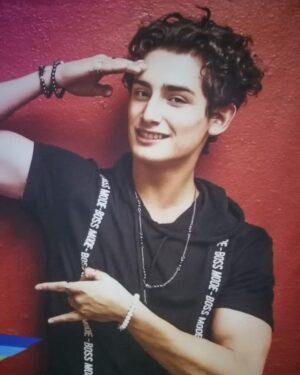 Emilio Osorio Instagram - Estoy súper orgullosa de ti en muy poco tiempo un disco de oro ósea wowo a sus 16 años de verdad que orgullo ser tu fan @emilio.marcos
