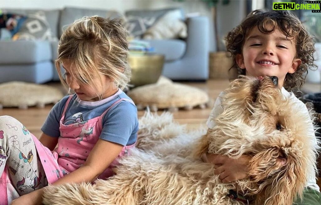 Emily Baldoni Instagram - California babies. ⁣ 3 peas in a pod. ⁣ Hair that some of us pay hundreds of $$$ to have.⁣ ⁣ (Fun fact: I showed a picture of my kids last time I got my hair done and said, I want what they have. Maybe next time I’ll show a picture of our dog...)⁣ ⁣ #golden ⁣ #dearmaiya #dearmaxwell @happybaldoni