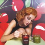 Emma Chamberlain Instagram - 🍒 @chamberlaincoffee 🍒 black cherry collection ☺️☺️☺️☺️☺️☺️☺️☺️☺️ www.chamberlaincoffee.com