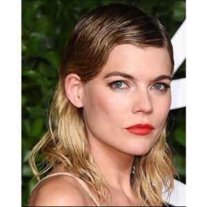 Emma Greenwell Instagram - 💦 Thank you for having me  @prada 
So much fun 🔥 @britishfashioncouncil