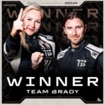 Emma Kimiläinen Instagram - 𝗧𝗘𝗔𝗠 𝗕𝗥𝗔𝗗𝗬 𝗪𝗜𝗡 𝗧𝗛𝗘 𝗙𝗜𝗥𝗦𝗧 𝗘𝗩𝗘𝗥 𝗘𝟭 𝗪𝗢𝗥𝗟𝗗 𝗖𝗛𝗔𝗠𝗣𝗜𝗢𝗡𝗦𝗛𝗜𝗣 𝗥𝗔𝗖𝗘!!🔥🔥 Sam Coleman takes victory in his Super Final to secure us the W! Unbelievable job, Sam, Emma and Team. We are history makers! 🏆 LFGGGG! 💥💥 #E1Series #E1JeddahGP #TomBrady Jeddah, Saudi Arabia