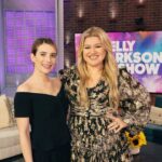 Emma Roberts Instagram - tune in to me on @kellyclarkson @nbc today talking #maybeido 💖