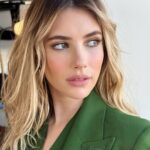 Emma Roberts Instagram - caption contest 💚 must include the word green ☘️
