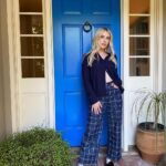 Emma Roberts Instagram - Finally feels like fall in my new favorite @madewell denim #madewellpartner #ad 👖 💙