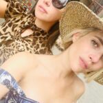 Emma Roberts Instagram - 2022 you were alright after all 💕 💫