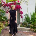 Emma Roberts Instagram - I heard there was an eclipse 🪐 @maisonalaia 🖤 @elkin 🖤 @fwrd