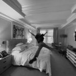Emma Roberts Instagram - still feel like Eloise when I get to a hotel in NYC 🍎 📸 @kpreiss
