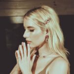 Emma Roberts Instagram - 🎤 The moment I wake up 🎶 before I put on my makeup...🎵