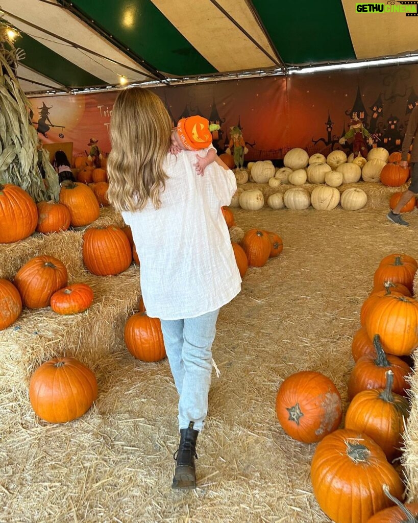 Emmy Buckner Instagram - We found The Great Pumpkin Charlie Brown
