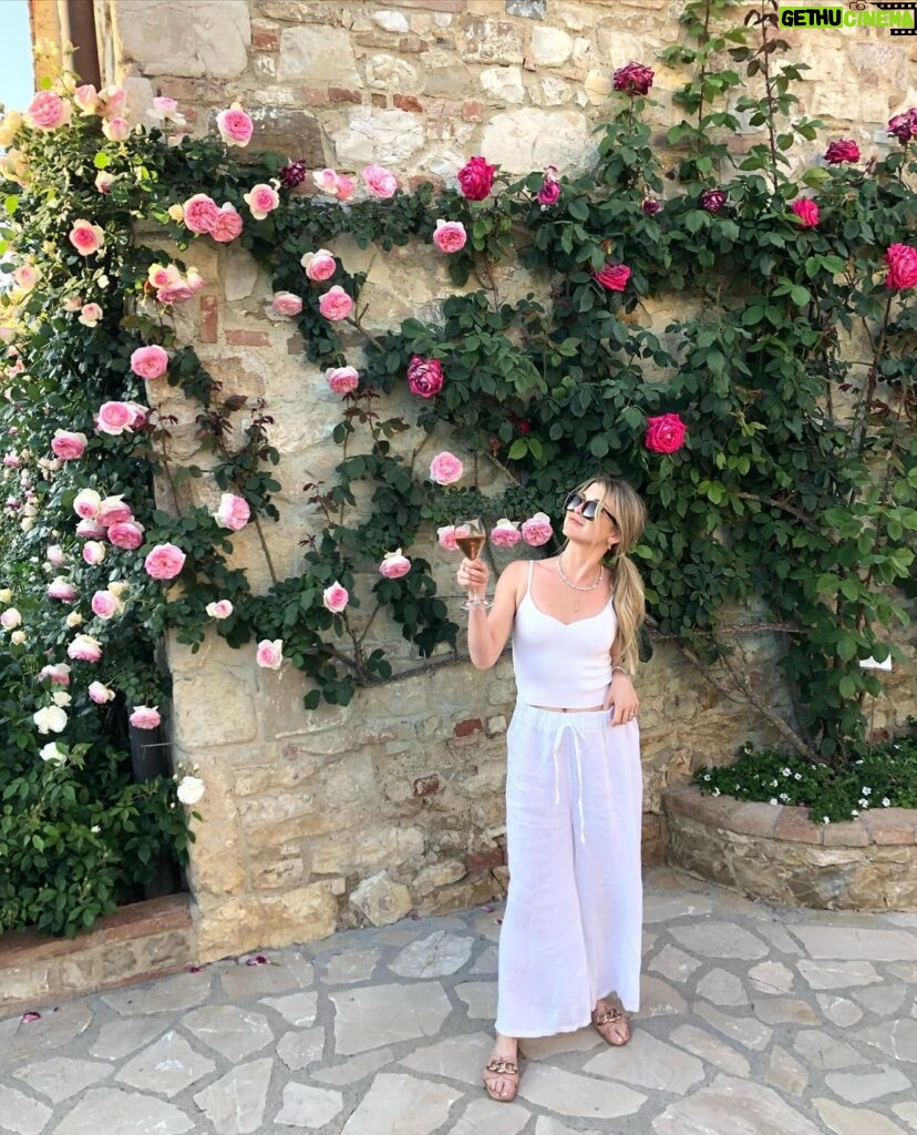 Emmy Buckner Instagram - cheers my dears, xoxo Siena, Toscana, Italy