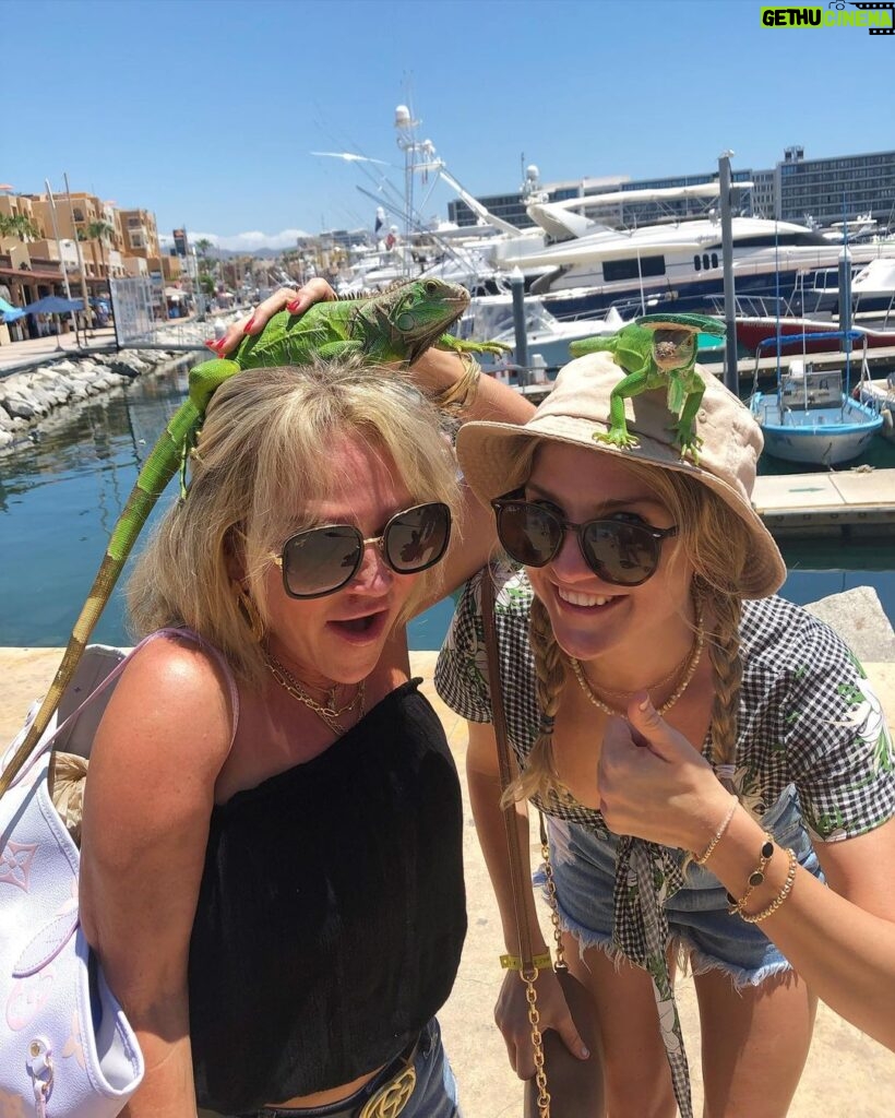 Emmy Buckner Instagram - Some sober moments with the family in Cabo Aug ‘22 Hard Rock Hotel Los Cabos