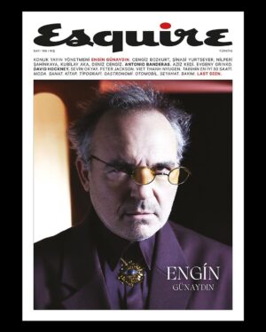 Engin Günaydın Instagram - Komedyenliği, yazarlığı, aktörlüğü, kültleşmiş karakterleri ve popüler kültür kütüphanemizde yaşayan isimlerden hiçbirine benzemeyen, “nevi şahsına münhasır” türden varlığıyla epey de baş köşelerin birinde Engin Günaydın. 
Konuk yayın yönetmeni olduğu Esquire Kış sayısı raflarda. 

Yazı İşleri Müdürü: @ozgedinc
Kreatif Direktör: @anilcan_
Röportaj: @loonybinsblog 
Fotoğraf Video Yönetmeni: @cananyetisti
Fotoğraf: Burcu Karademir
Fotoğraf Asistanları @alisimsek 
Kapak Tasarım: @sametgunuc
Prodüksiyon: @sahincakiroglu
Set Koordinasyon: @senakaynakin
Moda Direktörü: @anilcan_
Moda Editörü Asistanları: @emrekoklucnr @dmrkrnncan
Saç Tasarım @diarsekel
Makyaj @dogukantncr @arzusezar
Özel teşekkürler @asliozgen