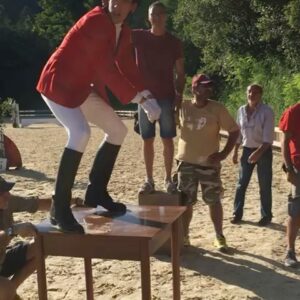 Enrico Oetiker Instagram - Strana cosa, il tempo. Due anni, così pare. Duri, meravigliosi.  Che dire?!Grazie. Ai miei compazzi di viaggio, a tutti i reparti che permettono a questa giostra di girare, a chi ci ha dato fiducia e a Voi; che ogni giorno ci avete seguito...
E poi a Te. Leggerti. Wow. Non poi così diversi noi in fondo, vero?! Provarti allora addosso. Per gioco; cioè sul serio. Averti quindi in affido. “Ti senti pronto?” “No, tu?” “Neanche...”. 
A posto: facciamolo allora, dai. Ché la paura è voglia, è linfa. Al massimo cadiamo. Tanto siamo in due...Alle brutte mi allunghi la mano, Ti allungo la mano. 
Partiamo. Sbagliamo. Cadiamo. Impariamo insieme. Sbagliamo. Cadiamo di nuovo. Sbattiamo i piedi, i denti, le ossa, il cuore. Sbagliamo di nuovo. Cresciamo. Impariamo a fatica, ma impariamo ad amare: ed amiamo. Immensamente amiamo. Andiamo, e torniamo. Andiamo poi, una volta ancora. Ora però davvero. Stavolta ho deciso di non continuare a darti fiato; a giocare inciampando insieme. Mi dispiace, piccolo, ma credo sia giusto così. Strana cosa il tempo. Due anni, così dicono. Duri, meravigliosi. E adesso di lasciarti andare non è che mi vada poi tanto. Ancora 5 minuti mamma, dai! E come potrei volerlo...Alzi la mano chi vuole. Da casa, dal mare, dal parco non andremmo via mai. Ancora, dai! Finché il letto non si fa stretto, finché le dita non si fanno lesse, finché il giorno non si fa sera. Vero o no?! Eppure crescere a volte vuol dire imparare a rinunciare, andare oltre.
Non so se ti dimenticherò. Strana cosa, il tempo. Non so nulla. Non sono sicuro di nulla. Forse torneremo, probabilmente mi mancherai. E se così sarà, allora ti penserò delicatamente.  Con quella nostalgia che riserviamo alle cose che non sono mai state. Da per sempre, mancate. 
Le cose queste, sole, indimenticabili. 

Ciao Ric 🥀