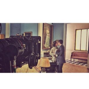 Enrico Oetiker Instagram - Zen dice quando ultima scena arriva tu questo fa’:
1. Tu fa’ serio e concentra di scena
2. Tu fa’ scena
3. Tu ringrazia collega tuo con stringiforte
4. Tu torna a essere cretino felice che in principio eri

Grazie @canepauta per le foto che sembrano quadri 
E Grazie a voi per tutto l’affetto ❤️
