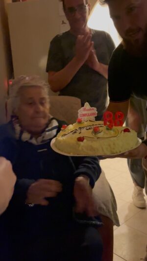 Enzo Salvi Instagram - AUGURI BUON COMPLEANNO NONNA ❤️PIERA ❤️ 88 ANNI