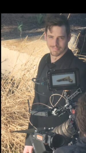 Eric Osmond Instagram - On set with Limbo Day 3

#actor #actorslife #movieset #utahfilm #trending #utahfilmmakers 

@mariopd65 @savannahostler @kindraburas
@john_faro @themeganrees @carolynkoskan @realcaristewart @lilboyblu89 @lorenterylgreen @hoffmann_film @mondragonproductions1983 @carsonthemagnificent @lovinglucy15 @jonthefro @shinyprettyfox @shanemorrison @lenniuitto