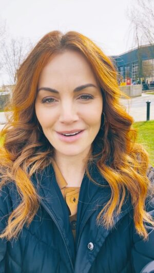 Erica Durance Instagram - Come and visit the Smallville gang in Liverpool May 21 and 22. 
It’ll be super fun.
Check out link in bio