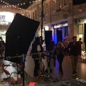 Erica Durance Instagram - That’s a wrap on another fun Christmas movie! Thanks 
#RobertVaughn @robindunne 
#christmasmovies #lifetimemovies