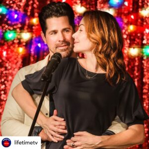 Erica Durance Instagram - Check it out! Good times. #christmasstars @jengibpics @hellojthodges #robertvaughn
