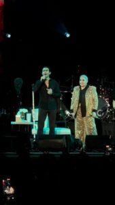 Ernesto D'Alessio Instagram - ¡Cómo cantan bonito amigos de San José, wow! 👏🏼👏🏼👏🏼❤️❤️❤️ #GraciasTourUSA #LupitaDAlessioSanJose
