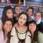 Esra Ruşan Instagram - Bazı işler şey gibi. Birinin rüyasına uyanmak gibi. Biz de @caganirmak1 ‘ın rüyasına uyandık o mevsim. İyi ki öyle oldu❤️