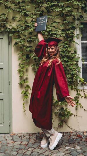 Ester Ledecká Instagram - MagiSTRa 👩🏼‍🎓
MaSTRs degree 👩🏼‍🎓

@univerzita_vsfs