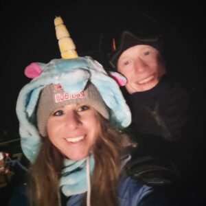 Ester Ledecká Instagram - Asi víte, že  7. -16.2. proběhne v České republice, v Novém Městě na Moravě  MISTROVSTVÍ SVĚTA V BIATLONU. Závody bude možné sledovat v aplikaci  TV Tipsport a zároveň si fanoušci biatlonu mohou vsadit přímo z mobilu na svého favorita. Vy už dávno víte, na koho sázím já, tak doufám, že si ze mě @johannesbo nevystřelí! 🦄💫

You probably know that from February 7th to 16th, the World Biathlon Championships will take place in the Czech Republic, in Nové Město na Moravě. The races will be available for viewing in the TV Tipsport app, and biathlon fans can also place bets directly from their mobile phones on their favorite athletes. You already know who I'm betting on, so @johannesbo I'm sending you the unicorn vibes ✨️😁🦄 you got this! 

@tipsportcz 
@richardmille
