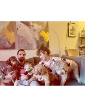 Esther Acebo Instagram - 2022 ☀️💕
ProbabLemente eL año más apasionante de mi vida.
Descubriendo y redescubriendo eL AMOR, en dimensiones q no conocía.
A veces también eL cansancio..
Gracias por estos 12 meses de crecimiento, de aprendizaje, de transformación y de, siento repetirme, AMOR.