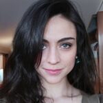 Etienne Bobenrieth Instagram - Yo me gusto y me invito a salir. Un paseíto por la terraza, copita de vino en el living y quizá qué pase después 😂😂😂😂 Besos y abrazos a todes !!!!! PD: SOY IGUAL A MI MAMIIIIIII @marcelacanasc te amo 💚