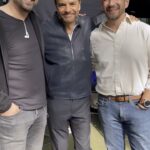 Eugenio Derbez Instagram - Gracias gracias gracias a todo el equipo de @visceral_pro encabezados por @williamsprod y @pablocalasso por el gran trabajo que hicieron en @radicalthemovie . Vayan a ver esta hermosa historia!!!